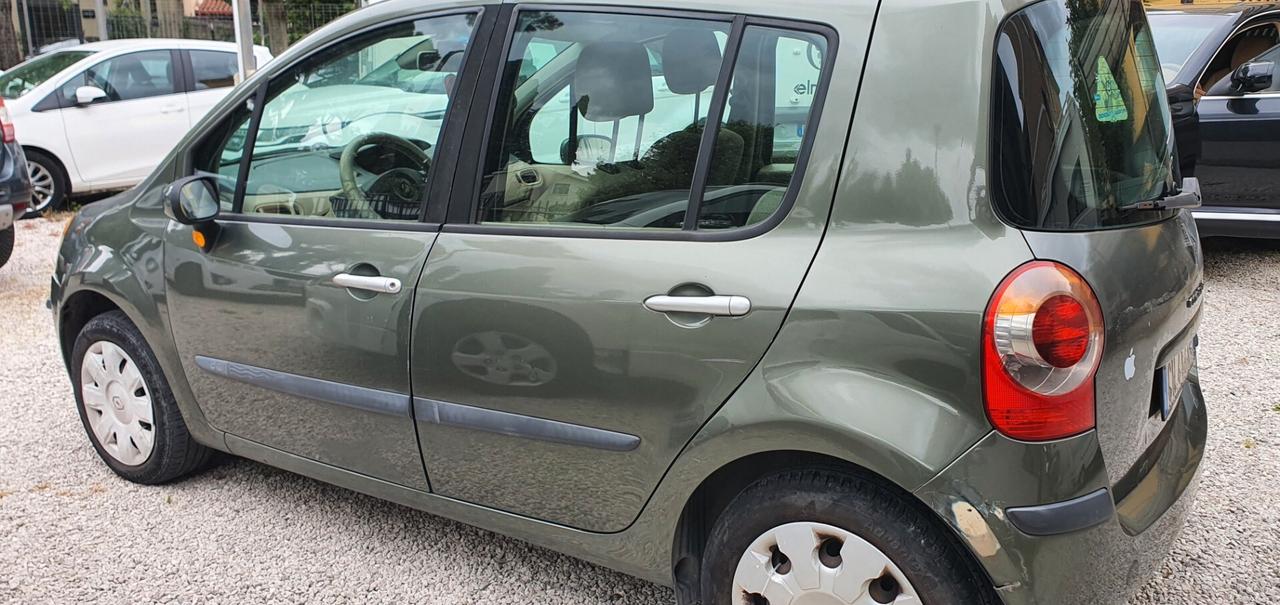 Renault Modus 1.5 dCi 82CV Confort Dynamique
