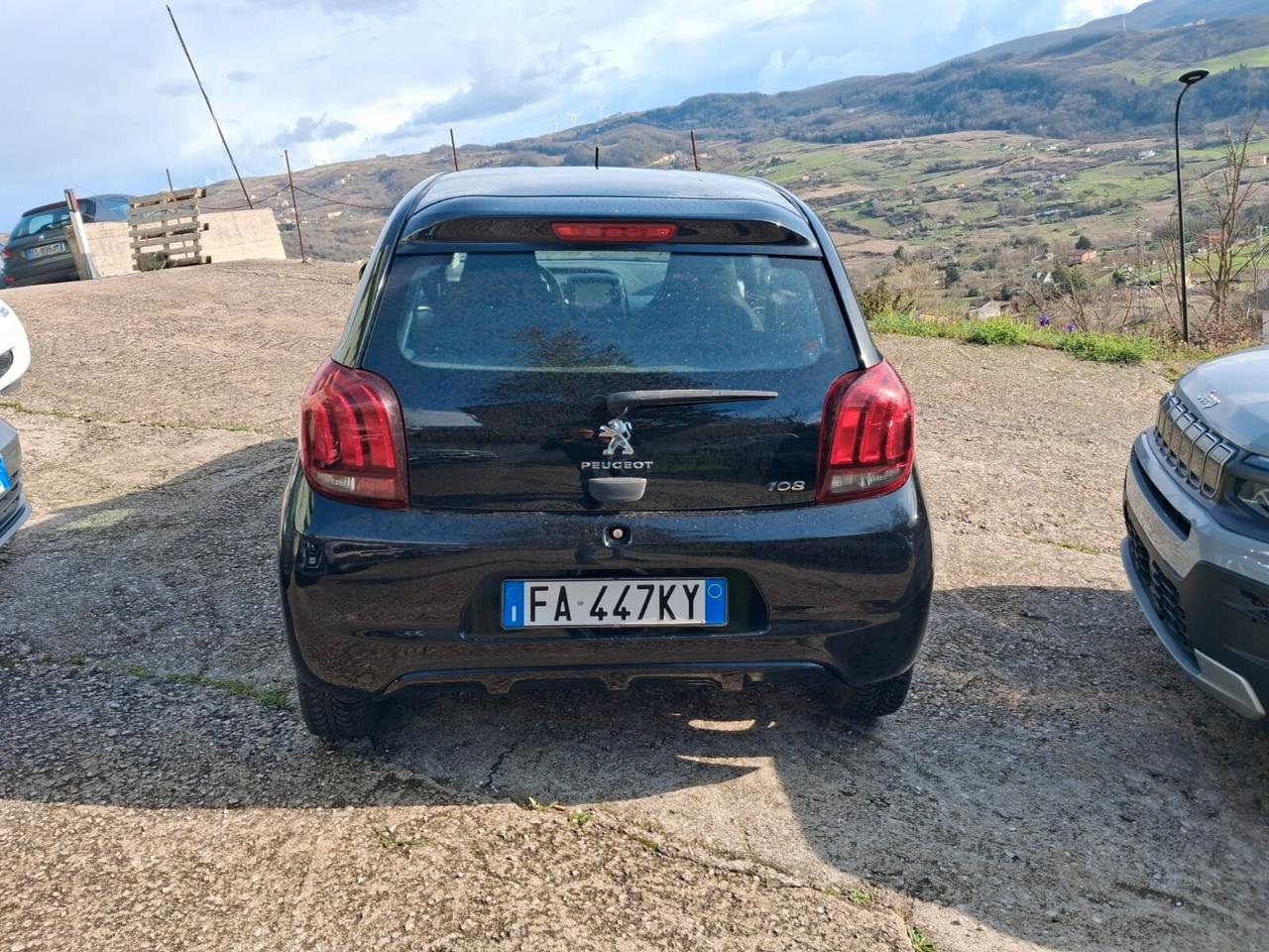 Peugeot 108 VTi 82 CV 5 porte Allure