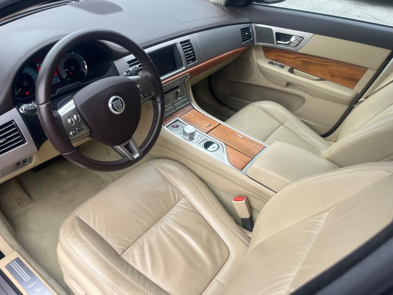 Jaguar XF 3.0 DS V6 Premium Luxury