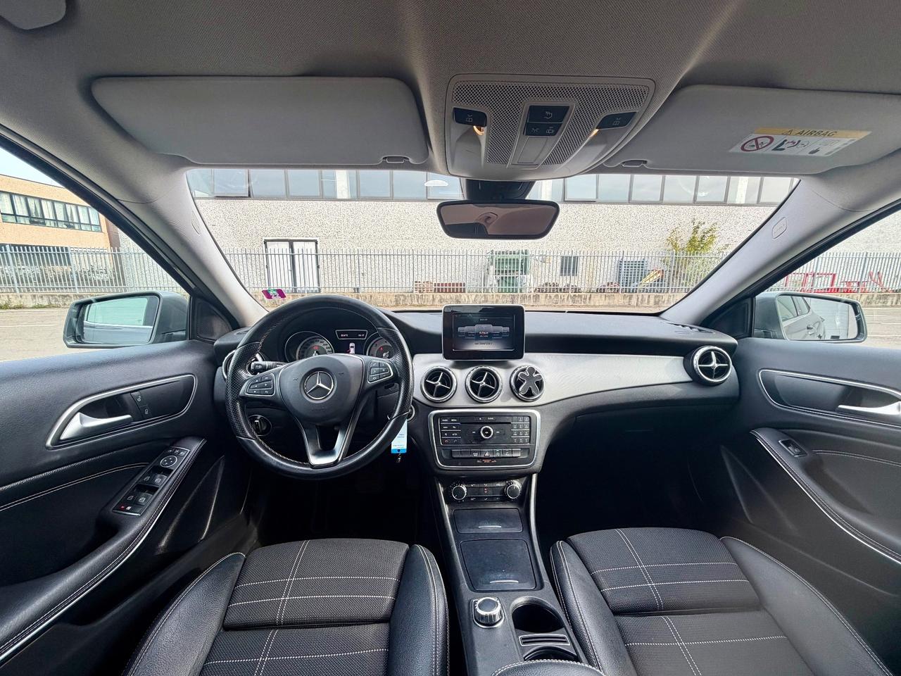 Mercedes GLA180d 197.000km 2016 euro6 neopatentati