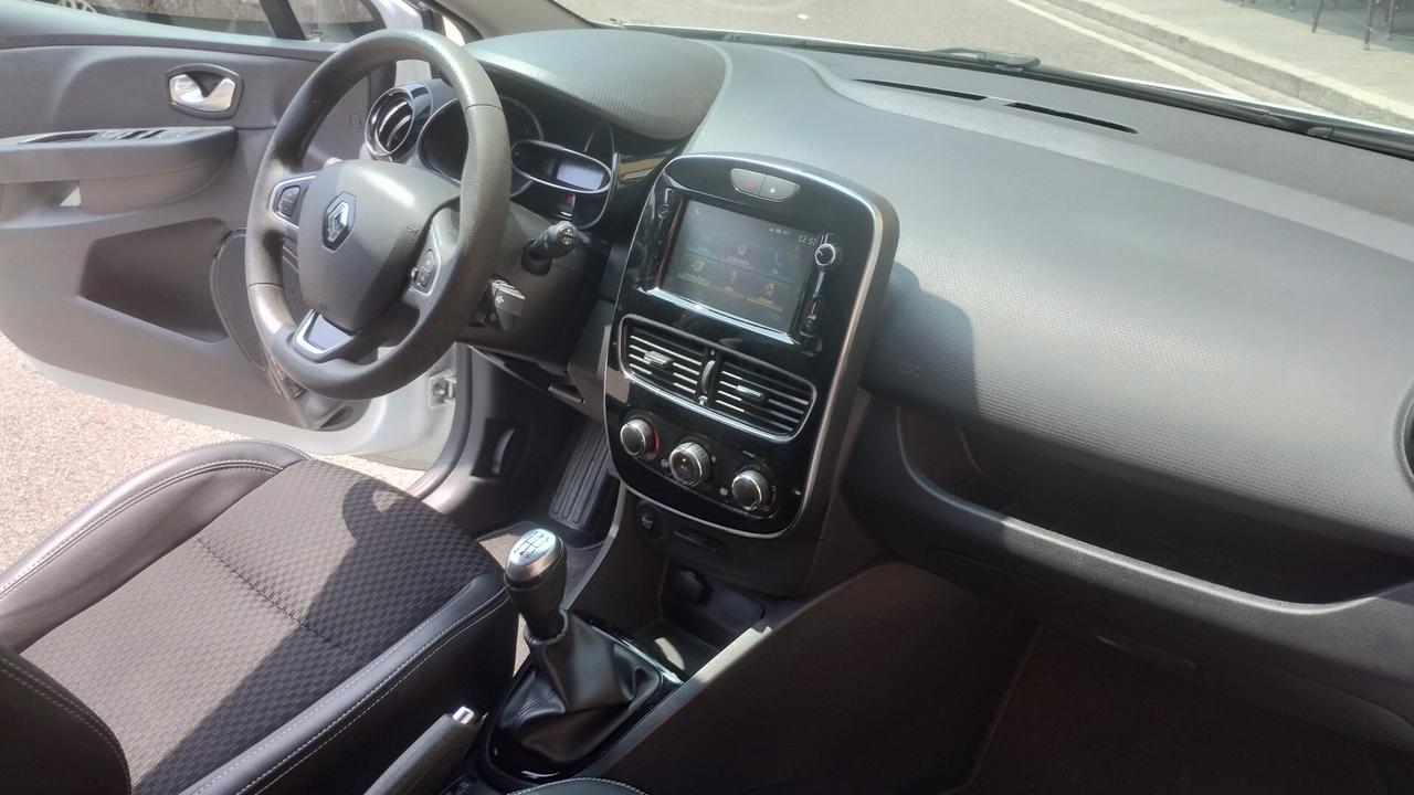 Renault Clio dCi 8V 75 CV 5 porte Moschino Zen NEOPATENTATI