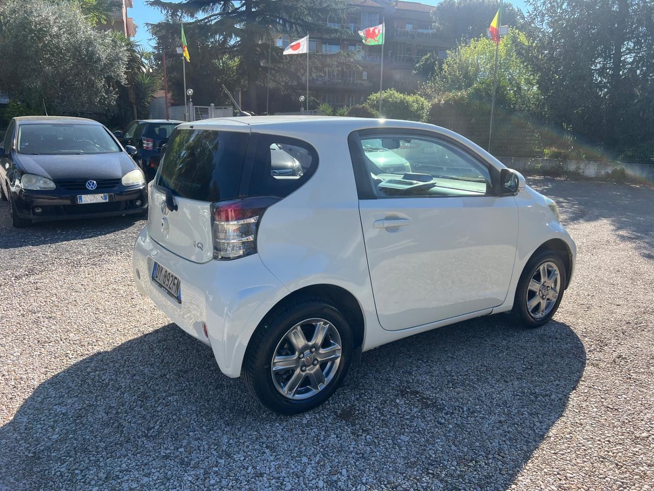 Toyota iQ 1.0 Sol