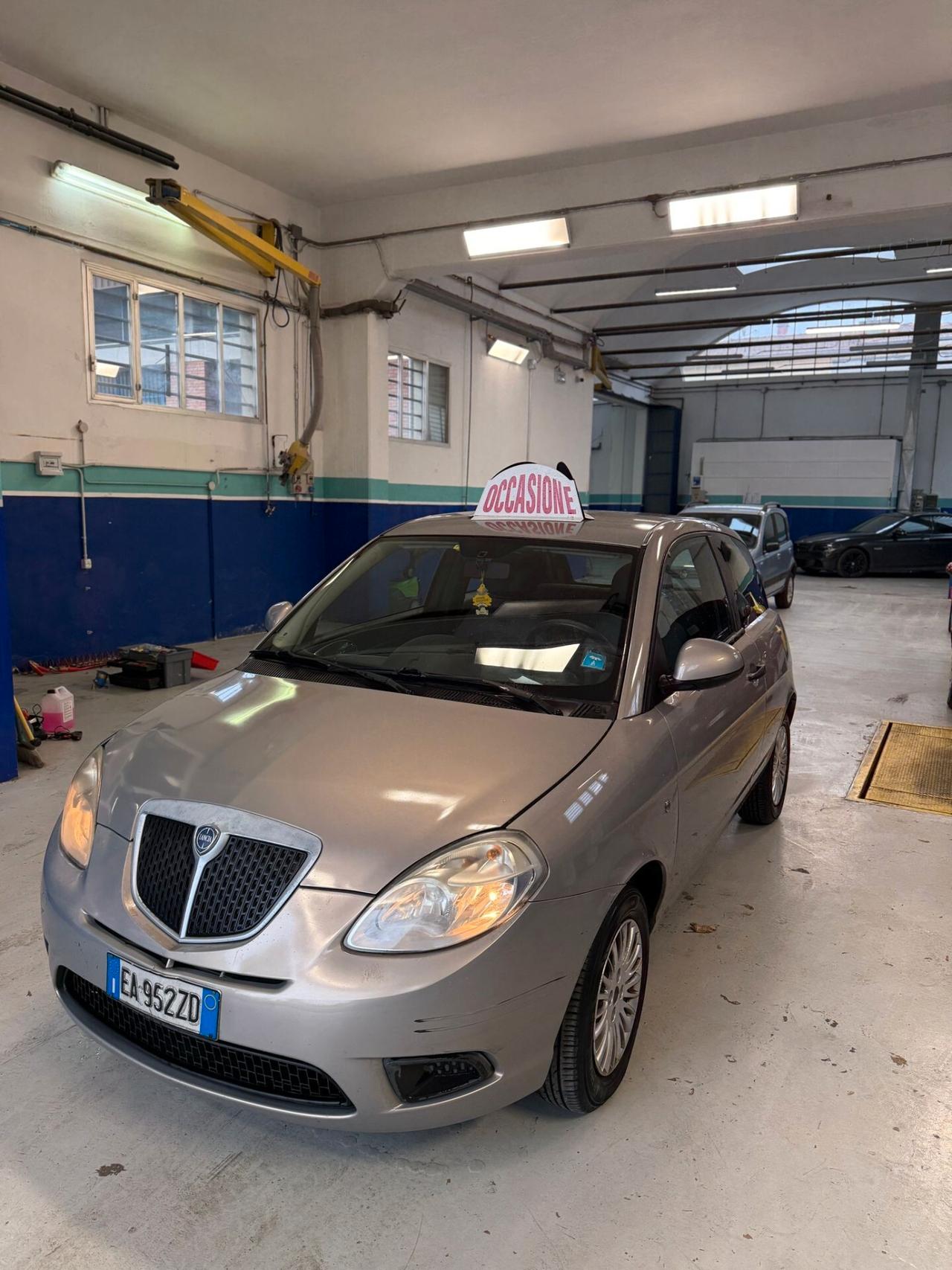 Lancia Ypsilon 1.2 Argento