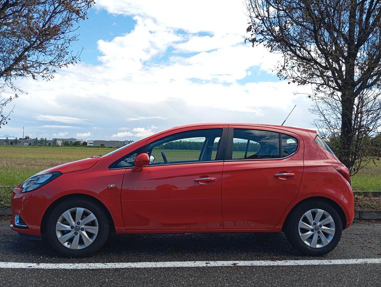 Opel Corsa 1.4 5 porte Cosmo Permute