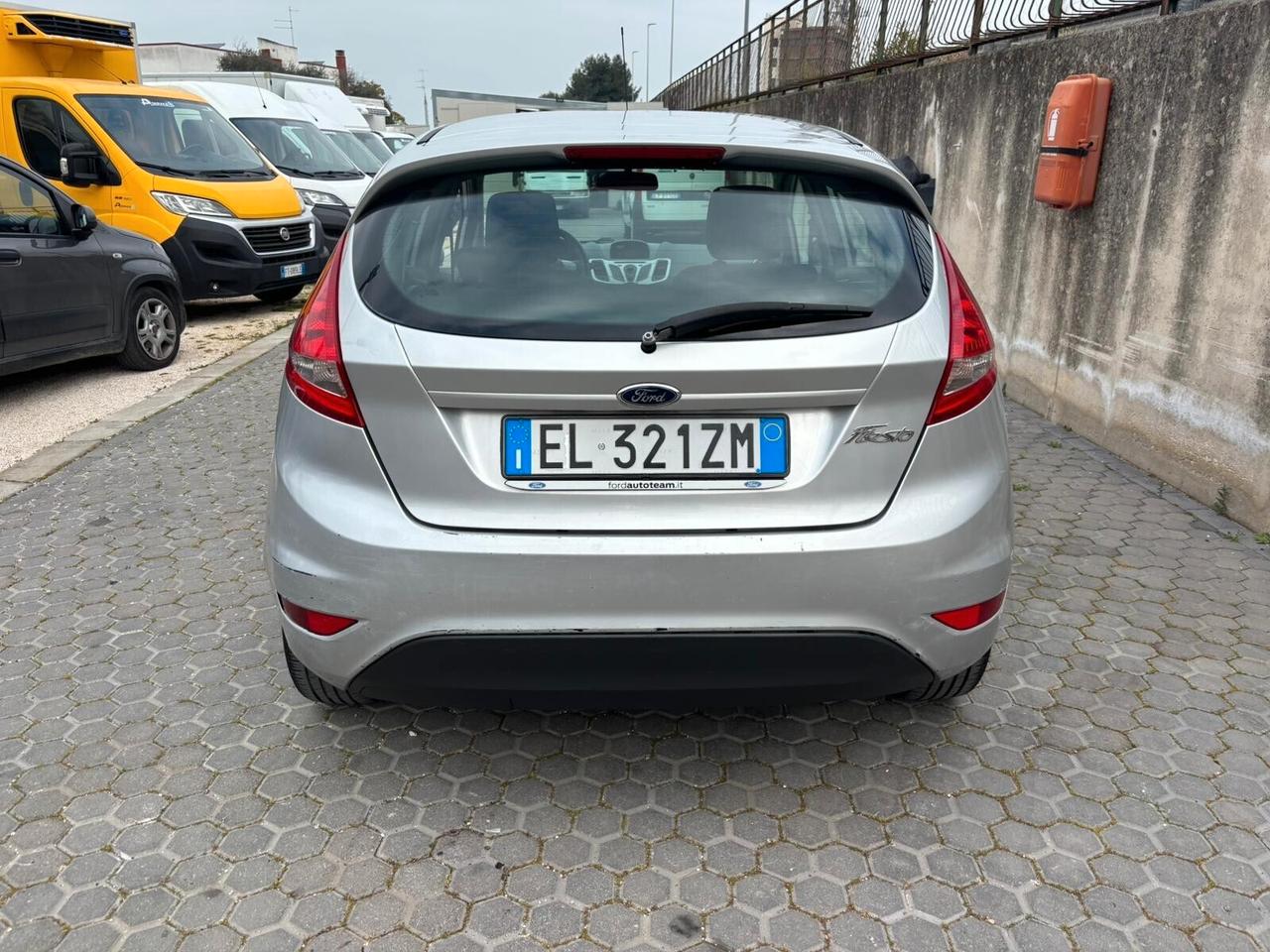 Ford Fiesta Ikon 1.4 TDCi 70CV 5p. Business