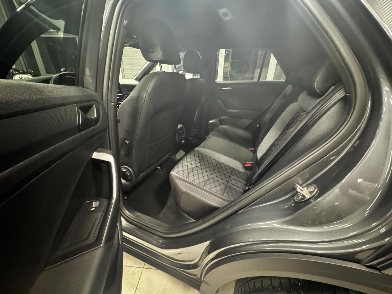VOLKSWAGEN T ROC R-LINE 2022 DSG 2.0 TDI 150CV