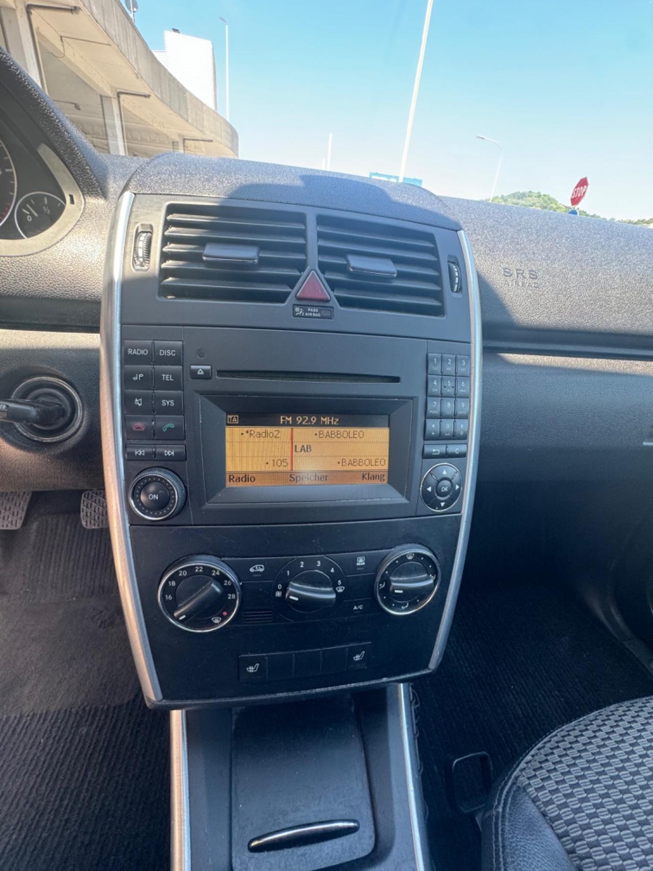 Mercedes-benz A 160 Avantgarde 2010 ok neopatentati