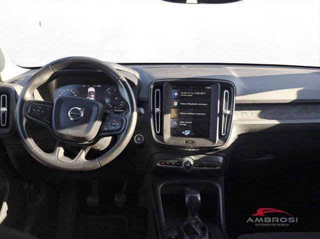 VOLVO XC40 D3