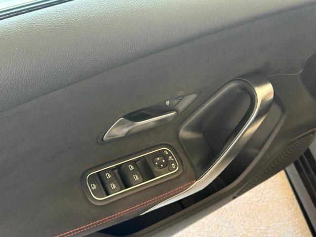 MERCEDES-BENZ A 180 d Premium