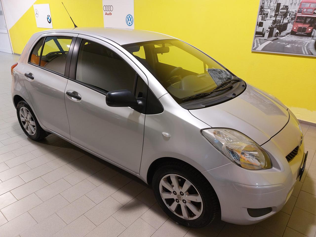 Toyota Yaris 5 Porte Yaris 5p 1.0 Now my10