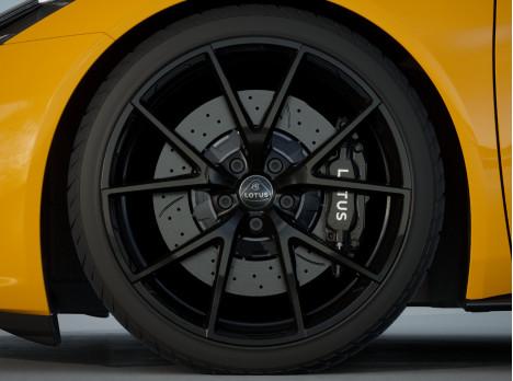 Lotus Emira Turbo SE