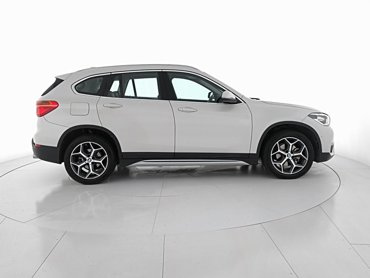 BMW X1 (F48) sDrive18d xLine