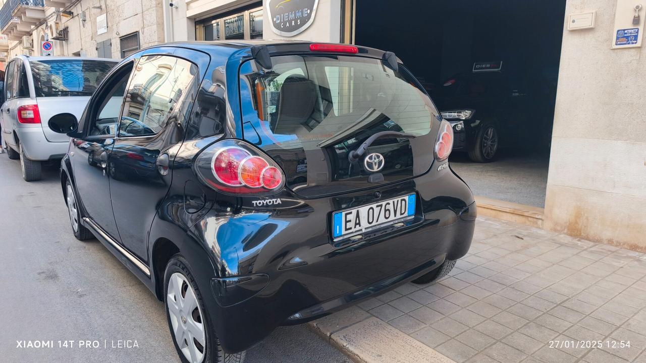 Toyota Aygo 1.0 12V VVT-i 5 porte Now 2010