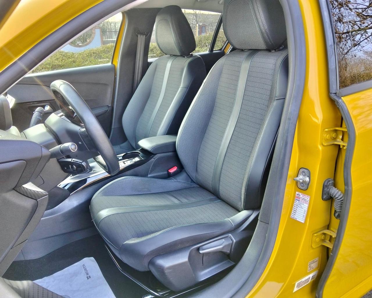 Peugeot 208 PureTech 100 Stop&Start 5P*Navi*Camera