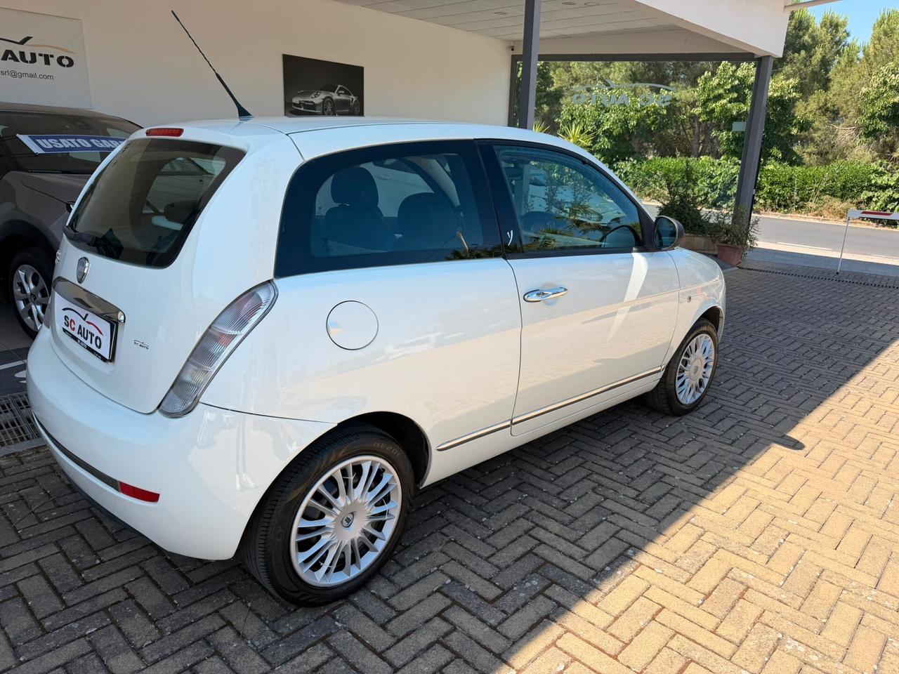 Lancia Ypsilon 1.2 69 CV Platinum