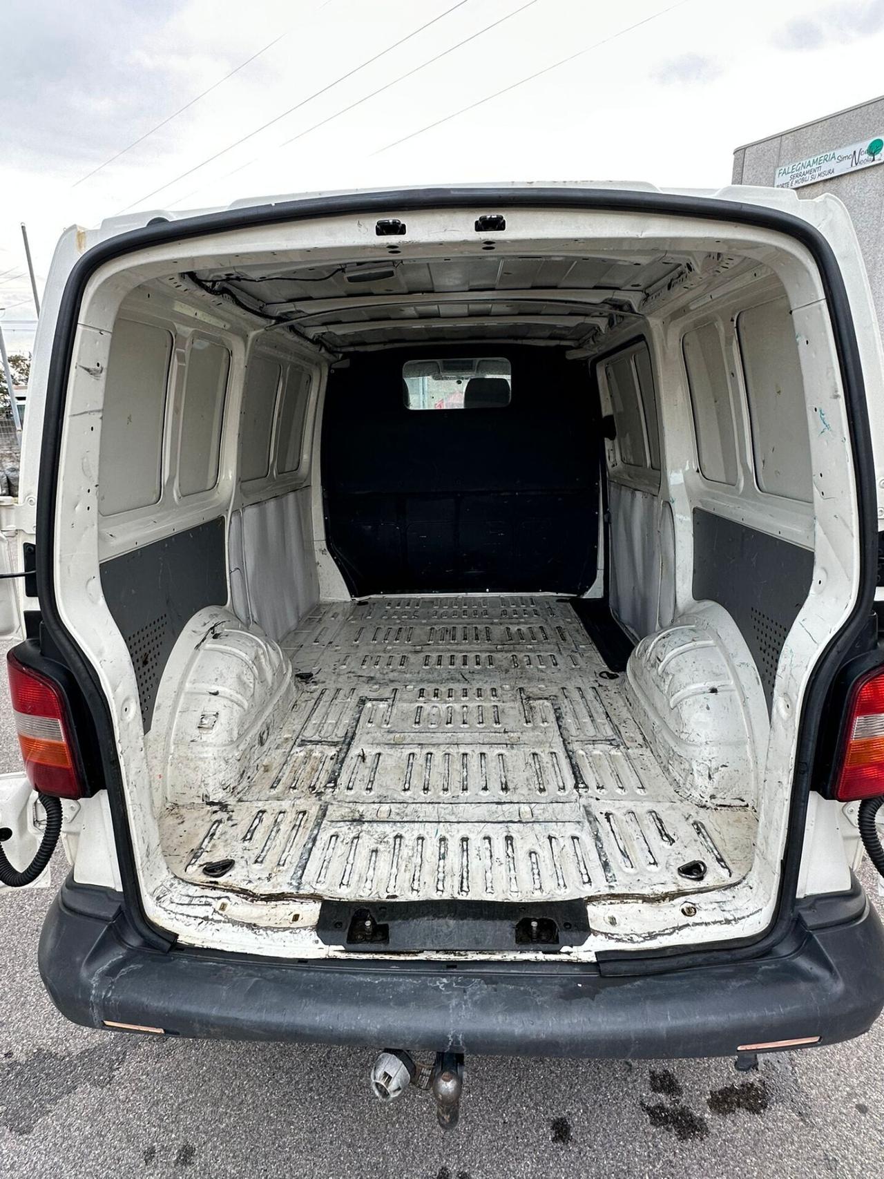 VW TRANSPORTER CON GANCIO TRAINO SUPER PREZZO!