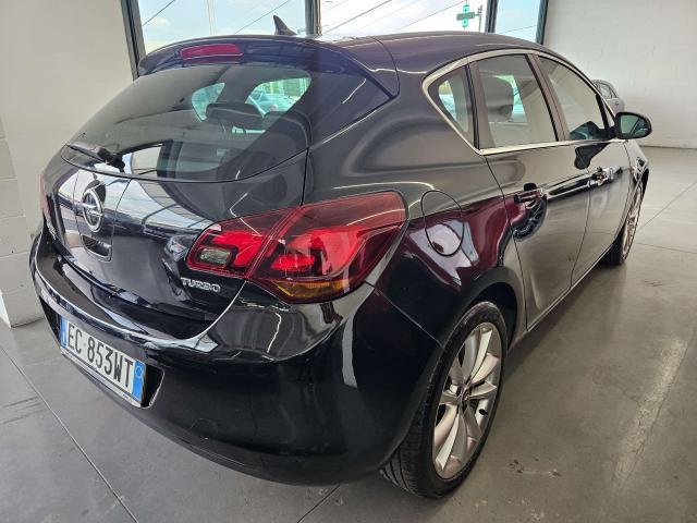 Opel Astra Astra IV 2010 5p 1.4 t Elective 140cv