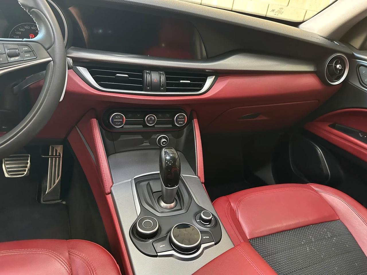 Alfa Romeo Stelvio 2.2 Turbodiesel 190 CV AT8 RWD B-Tech