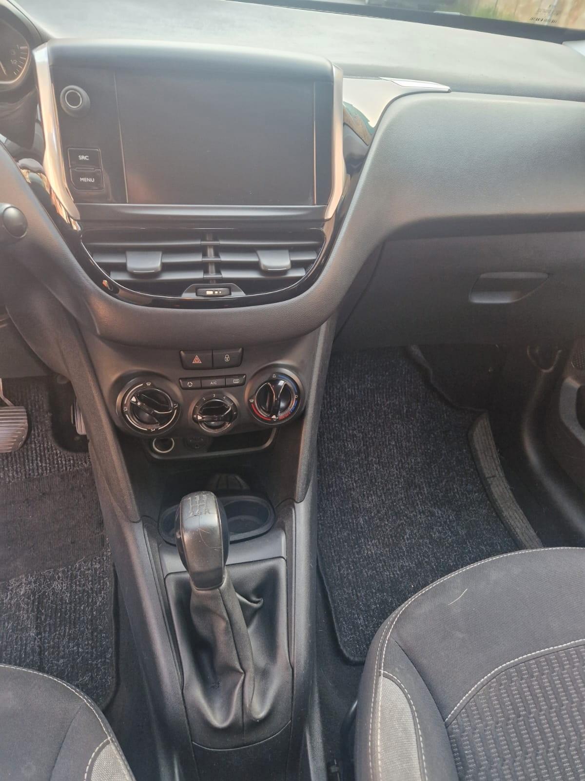 Peugeot 208 PureTech 82 5 porte Allure