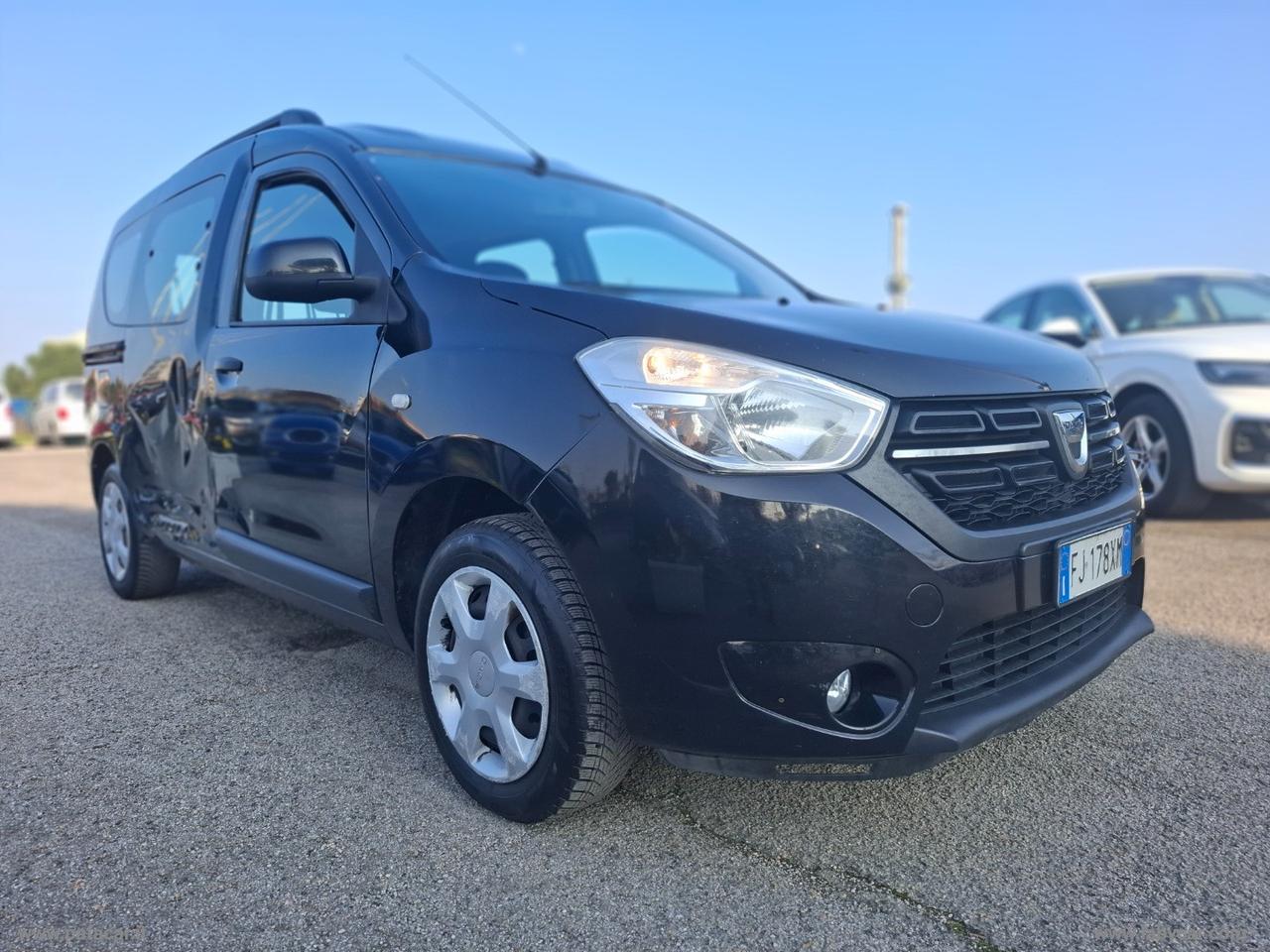 DACIA Dokker 1.6 8V 100 CV S&S SS GPL Lauréate Family