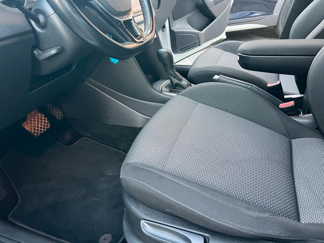 VW POLO 1.4 TDI 90cv DSG 5p BlueMotion TECH NEOPAT