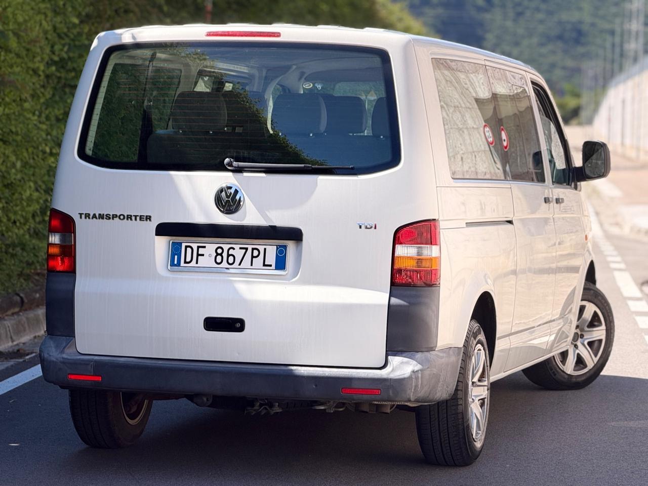 Volkswagen Transporter 2.5 TDI/130CV EURO 4 GANCIO TRAINO