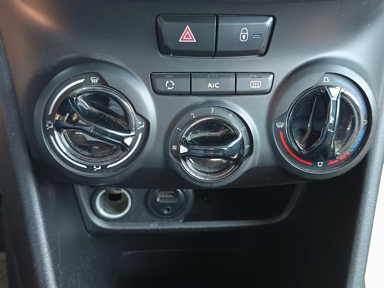 Peugeot 208 2016 - 1.6BlueHDi LB AUTOMOBILI