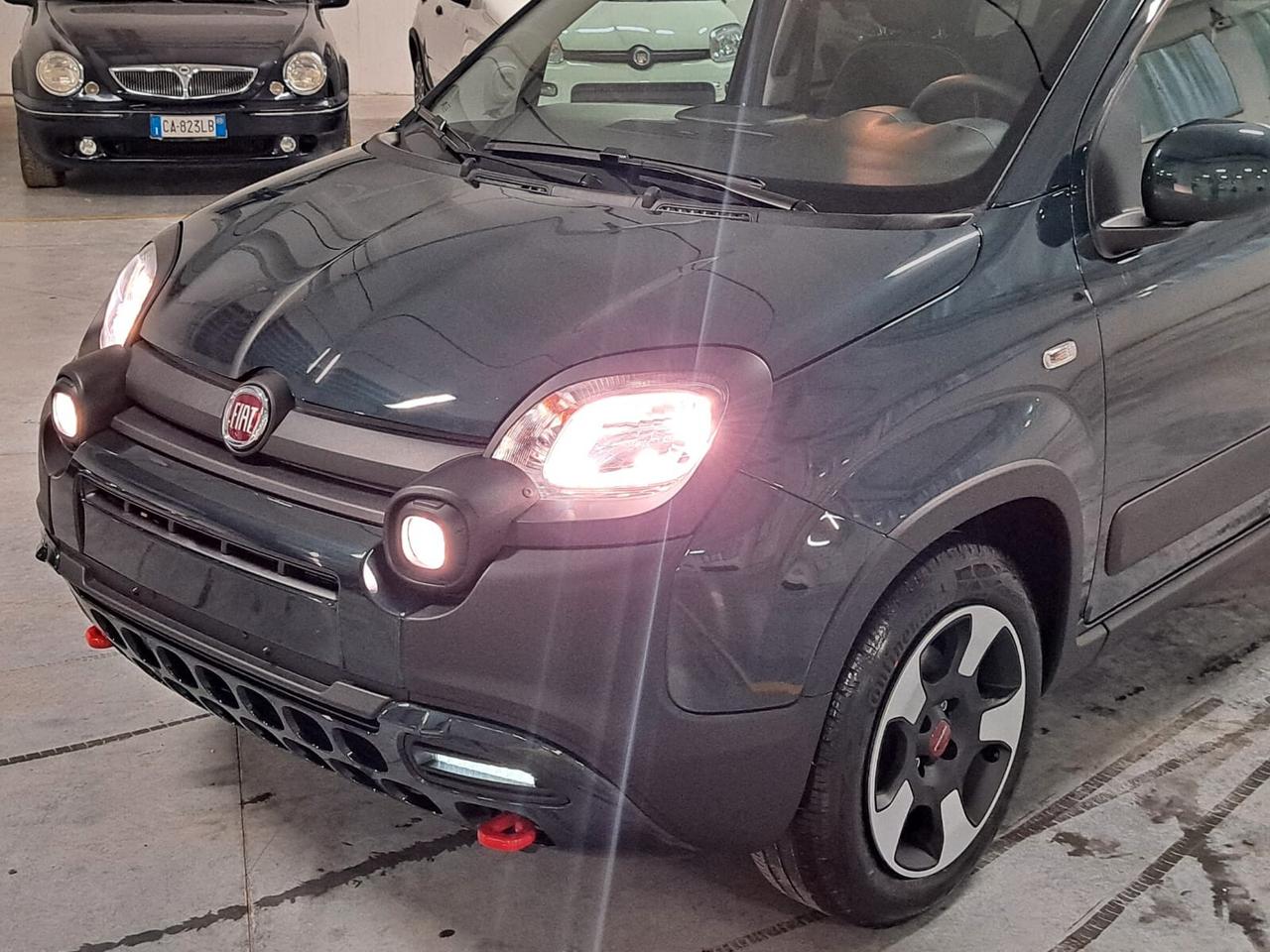 Fiat Panda 1000 FireFly Hybrid 70CV Cross 5 Porte Km. 0