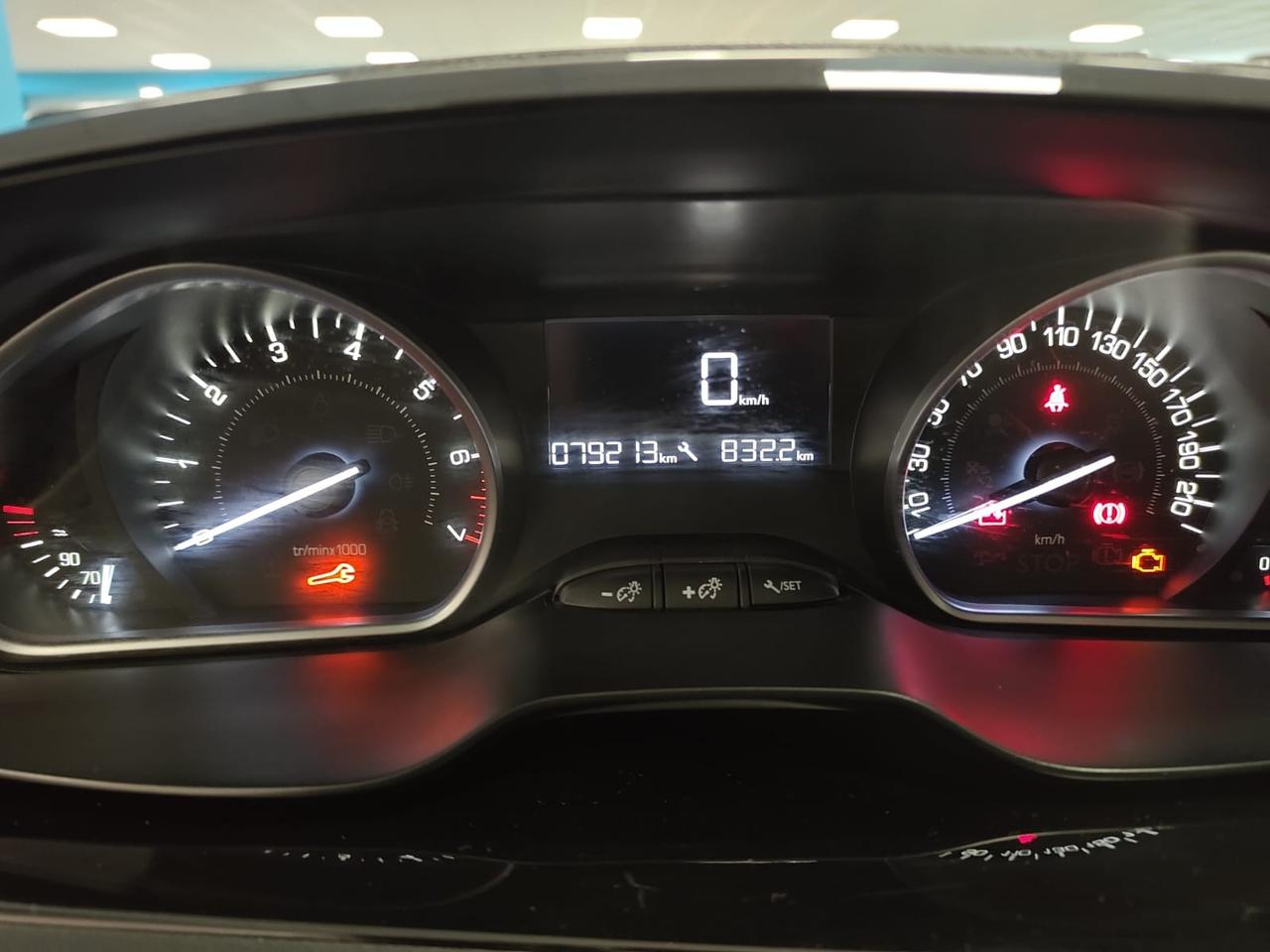 PEUGEOT 208 5p 1.2 puretech Allure 82cv