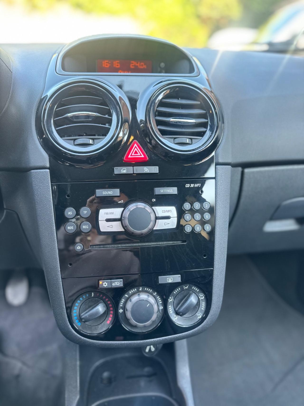 Opel Corsa 1.2 5 porte Edition 2010