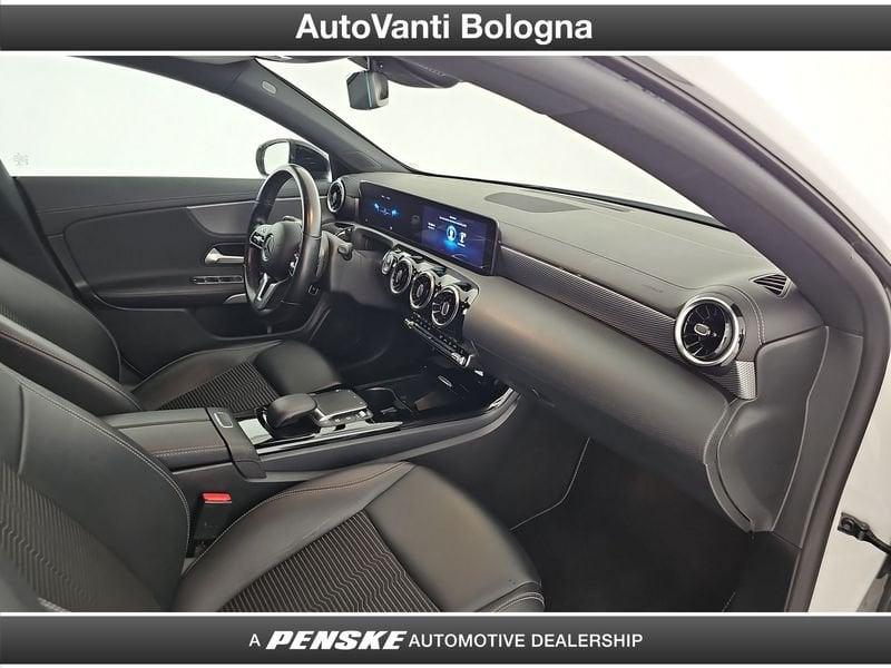 Mercedes-Benz CLA CLA Shooting Brake 180 d Night edition auto