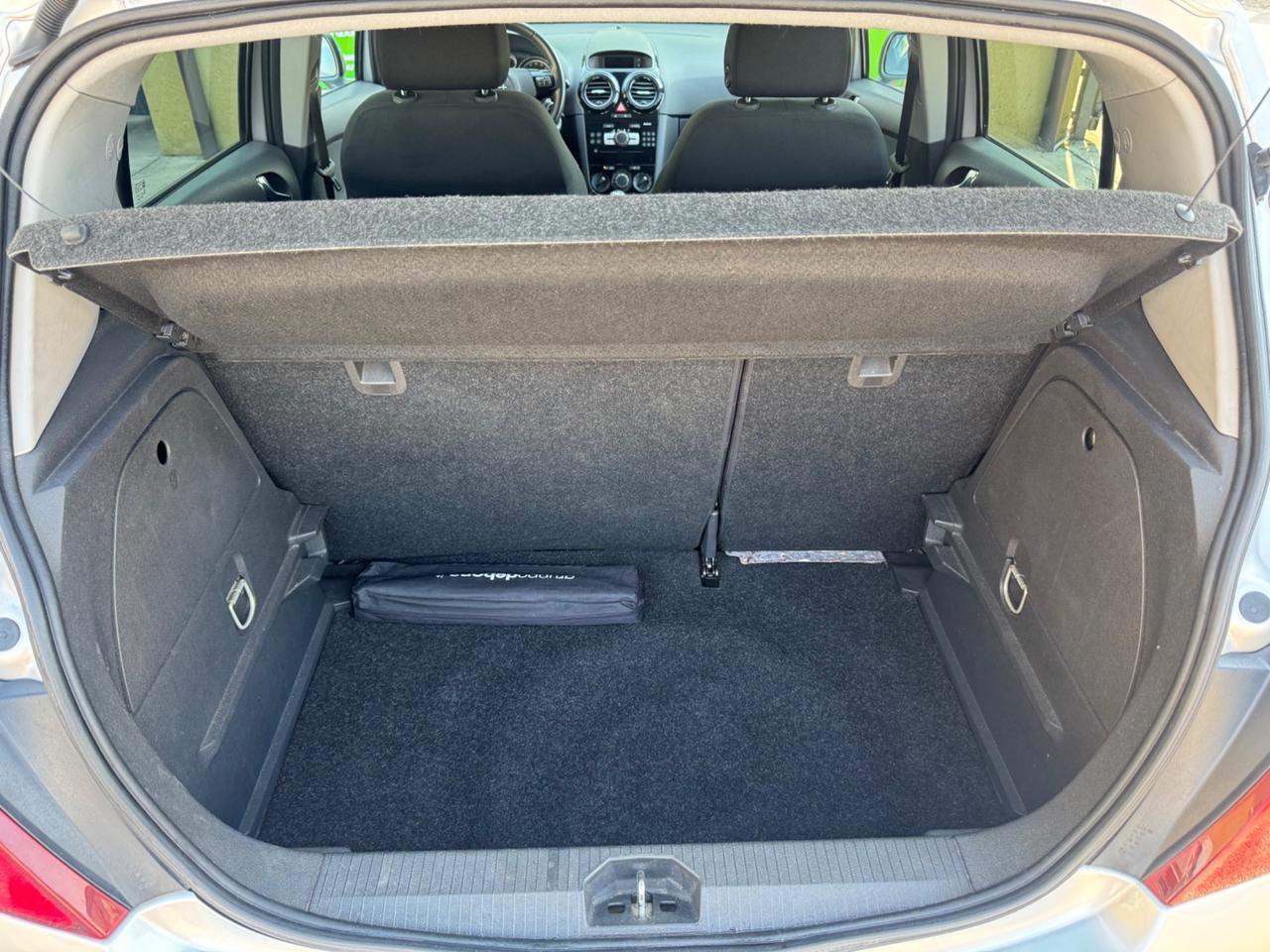 Opel Corsa 1.2 5 porte 85CV NEOPATENTATI