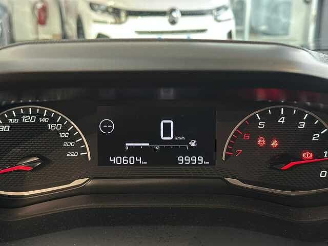 Peugeot 2008 PureTech 100 S&S Active Pack