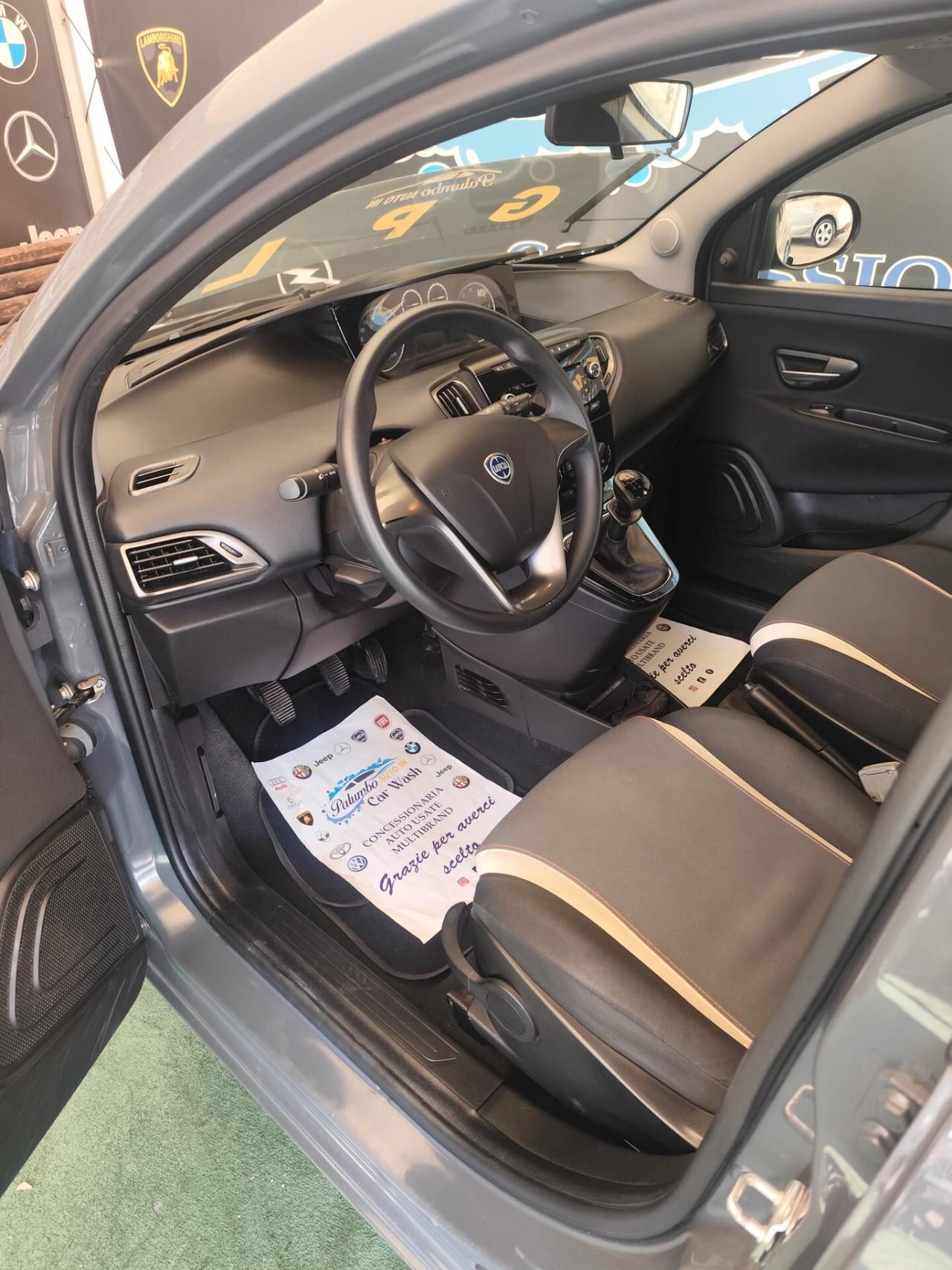Lancia Ypsilon 1.2 69 CV 5 porte GPL Ecochic Gold