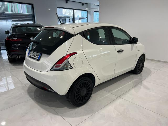 LANCIA Ypsilon 1.0 FireFly 5 porte S&S Hybrid Ecochic Silver