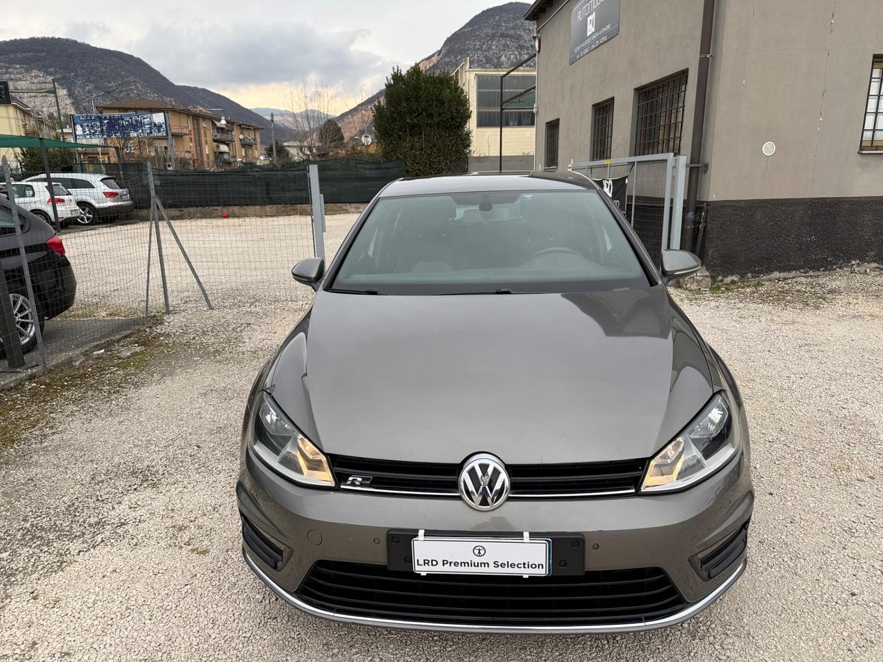 Volkswagen Golf 7 1.6 Tdi Dsg 110cv R-line Edition Uniporp E6