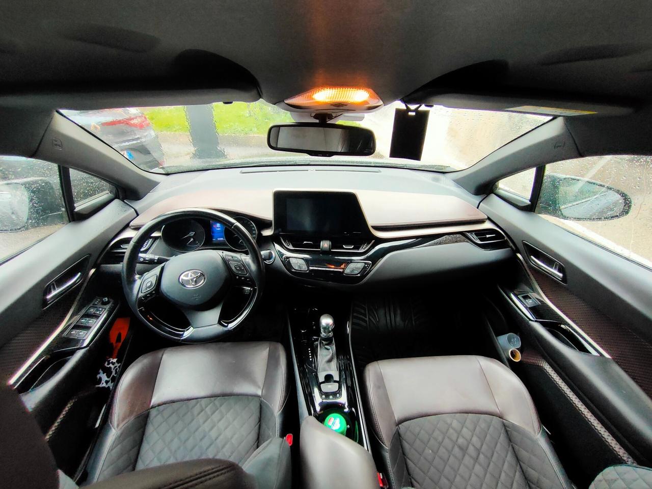 Toyota C-HR 1.8 Hybrid E-CVT Lounge