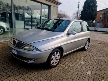 Lancia Y 1.2i 16V cat LS