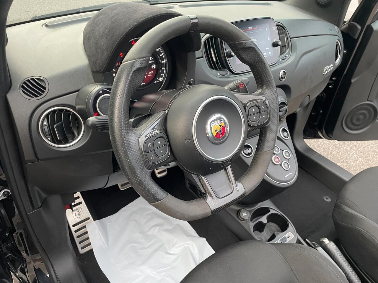 Abarth 695 C 1.4 Turbo T-Jet 180 CV M.T.A.