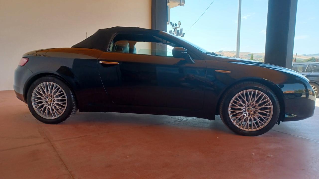 Alfa Romeo Spider 2.4 JTDm Exclusive
