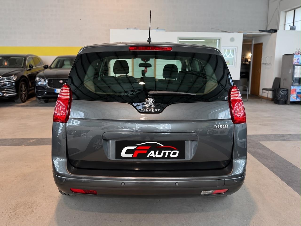 Peugeot 5008 1.6 HDi 115CV 7Posti Neopatentati