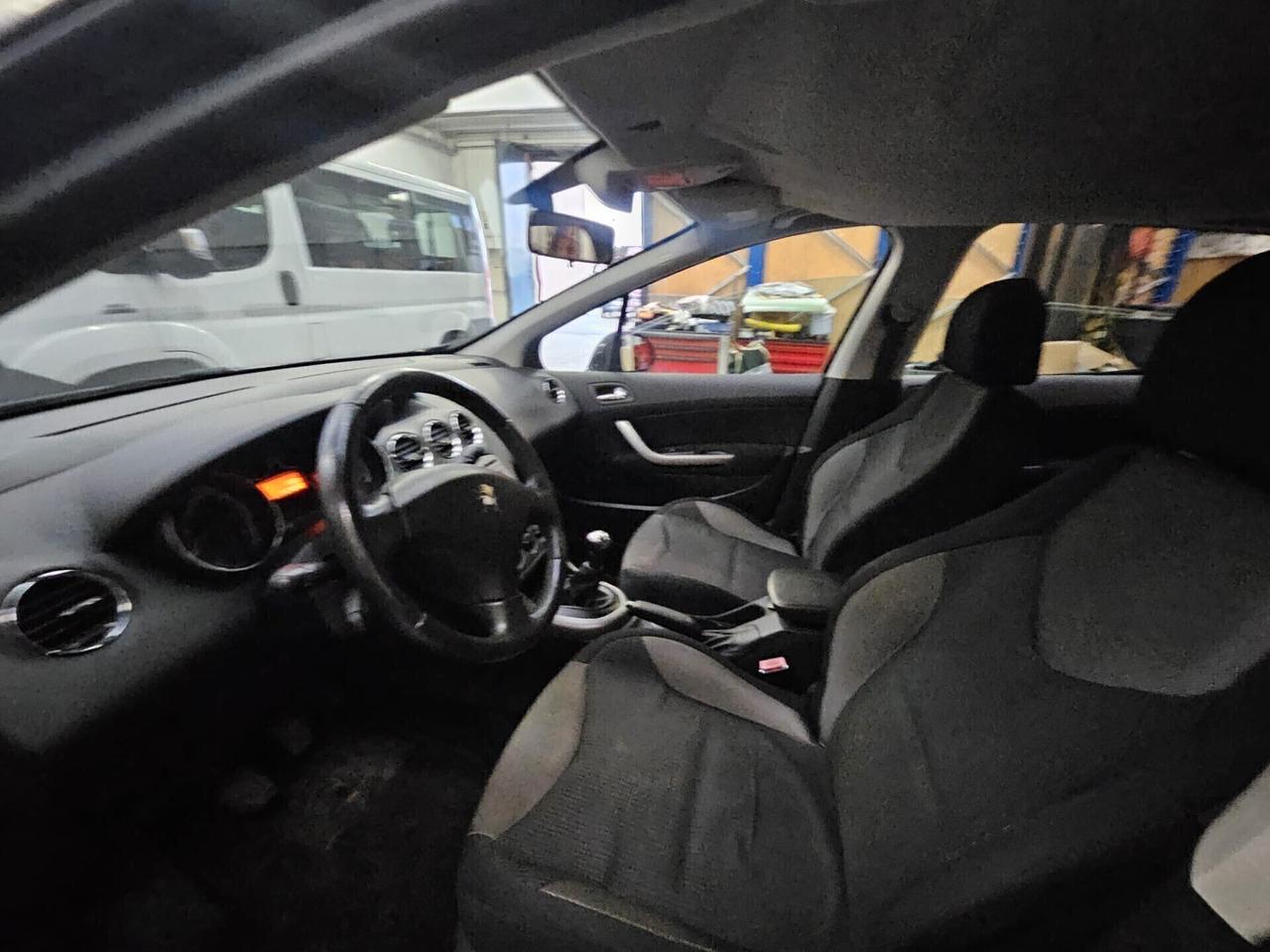 Peugeot 308 1.6 VTi 120CV 5p. Tecno
