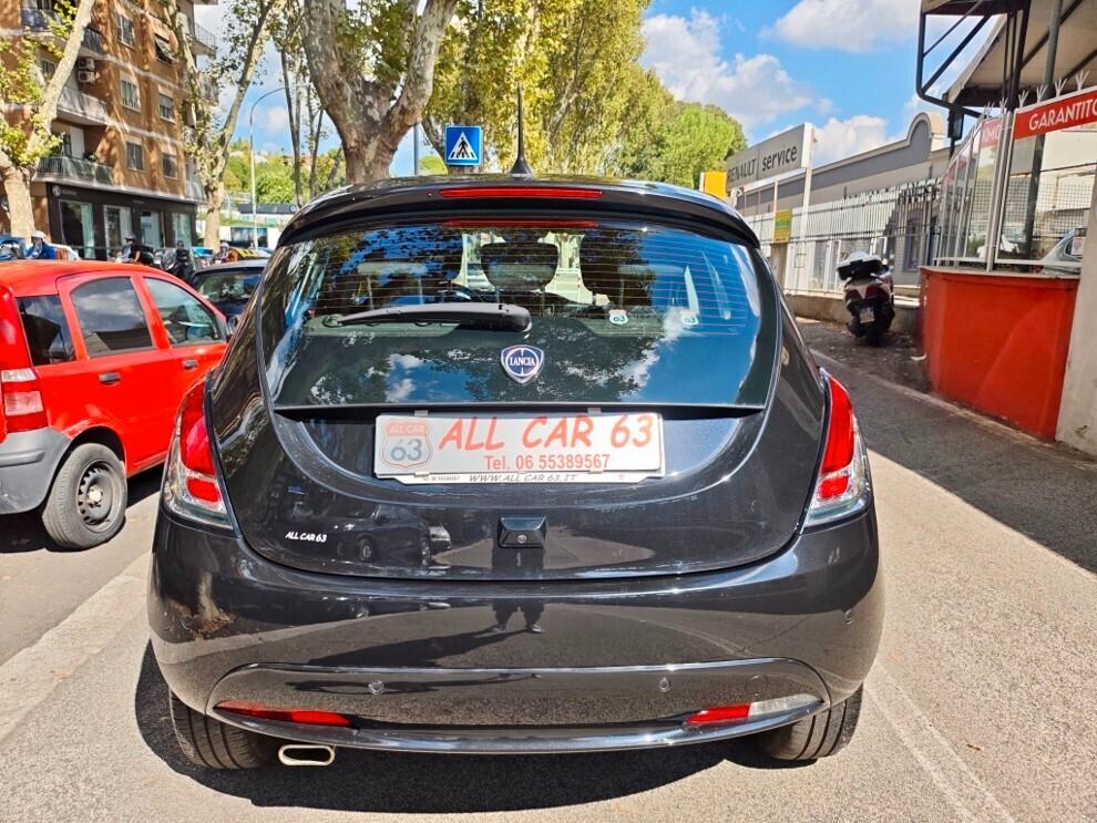 Lancia Ypsilon 1.0 Hybrid PLATINO SENZA VINCOLI DI FINANZIAMENTO
