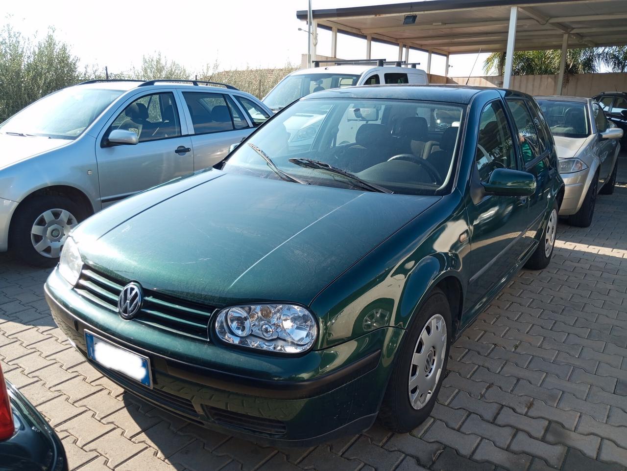 Volkswagen Golf 1.6 5p. Trendline