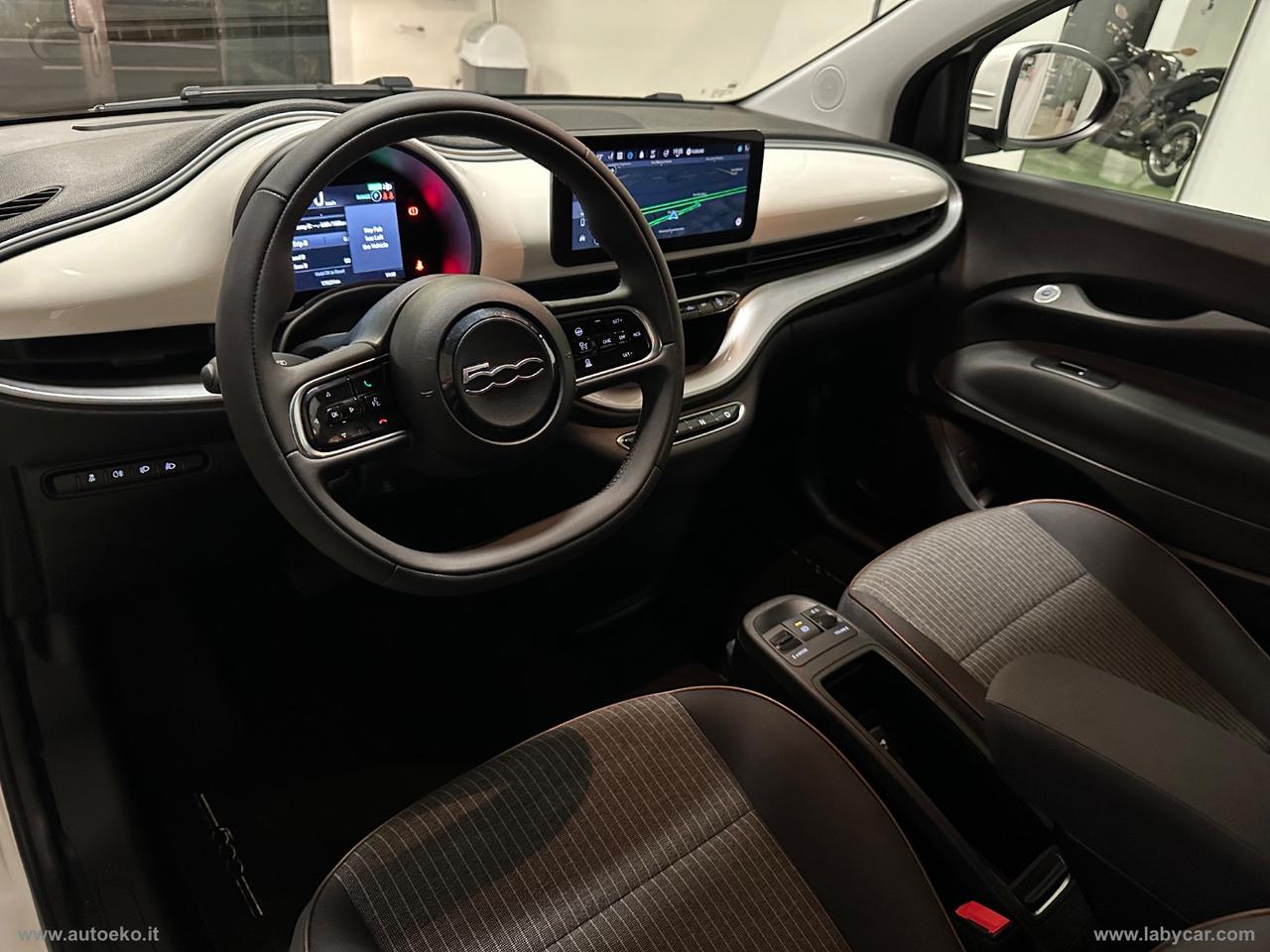 FIAT 500e Icon Cabrio