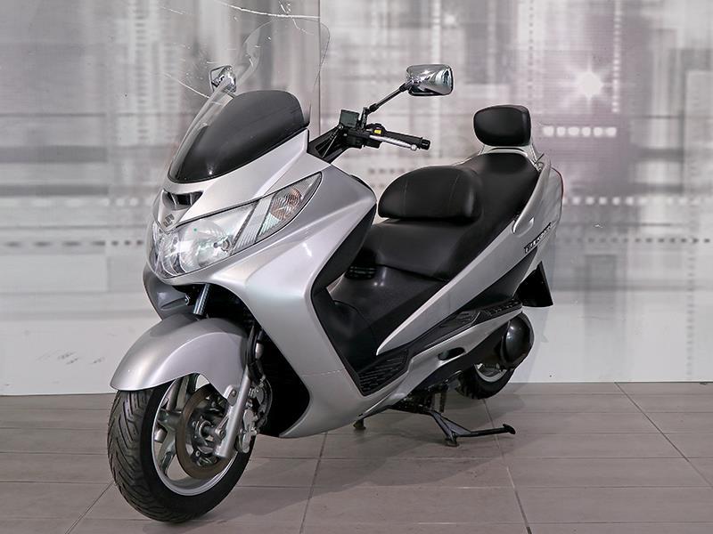 Suzuki Burgman 400
