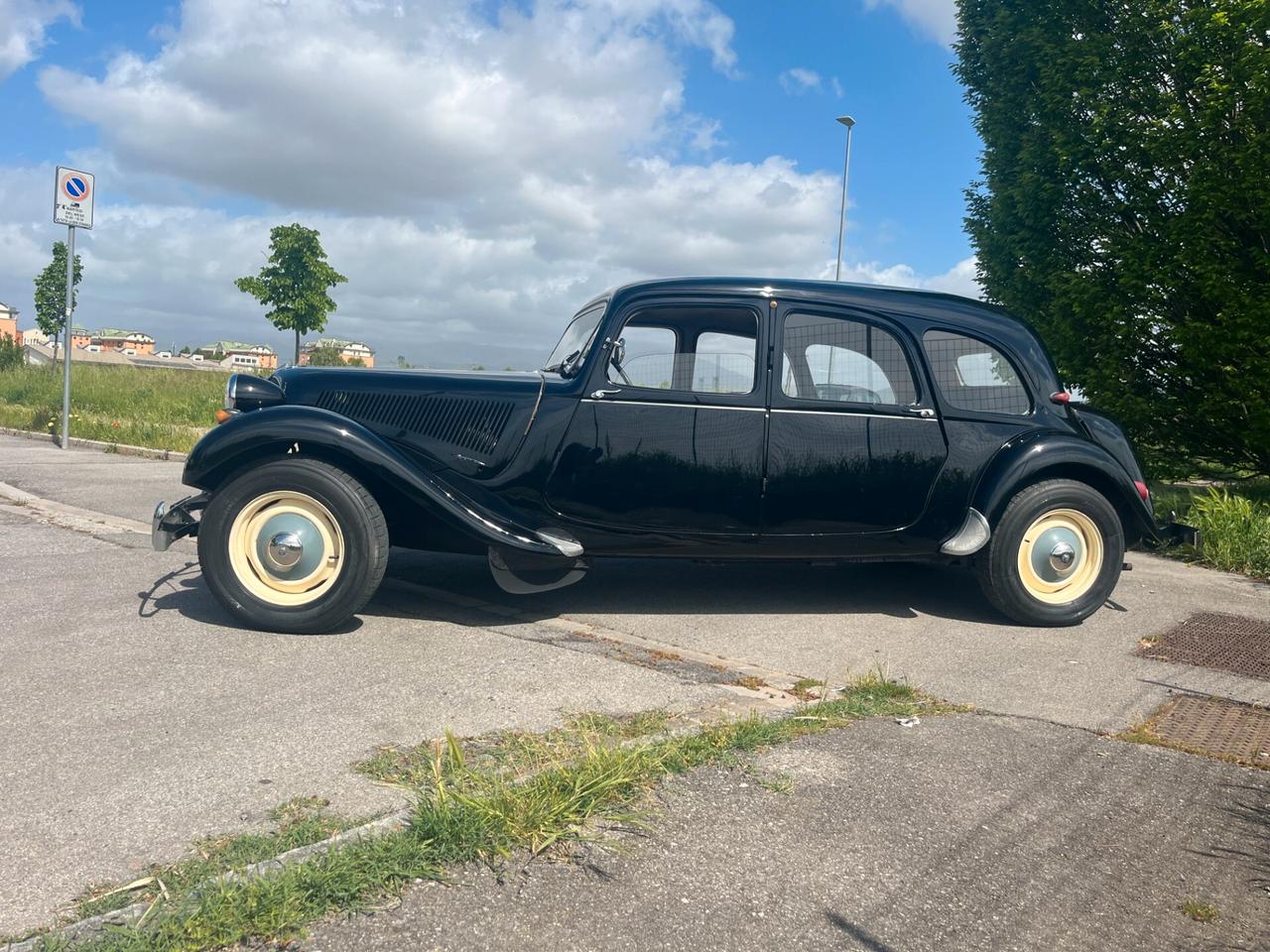 Citroen Traction Avant 11B lunga 8 Posti