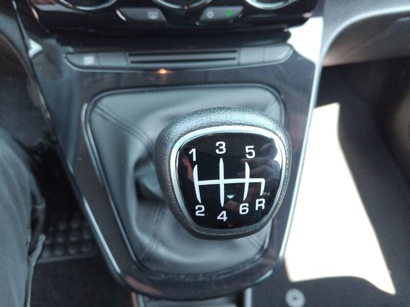 Lancia Ypsilon NUOVA My24 1.0 Firefly 70 CvStart&Stop Hybrid Oro