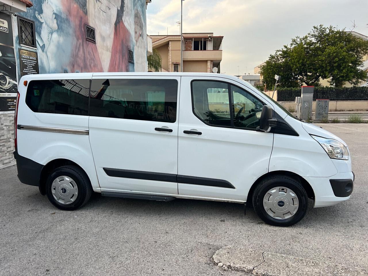 Ford Transit Custom 9 posti 2.2 TDCi 105 cv