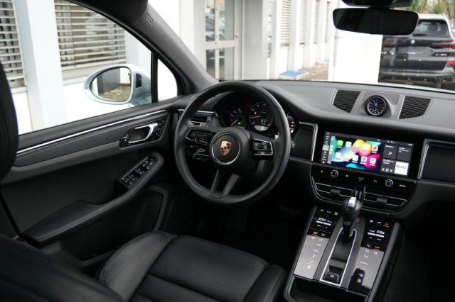 PORSCHE Macan 2.0